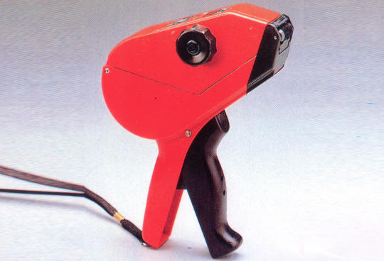 Price Guns - How to load Price Labels in a Nor 2/9 Gun